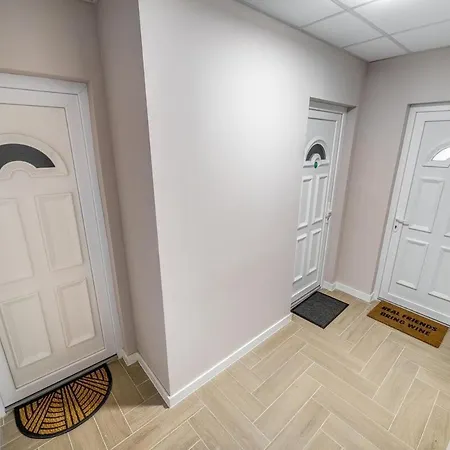 Rsz7 Downtown Stylish *