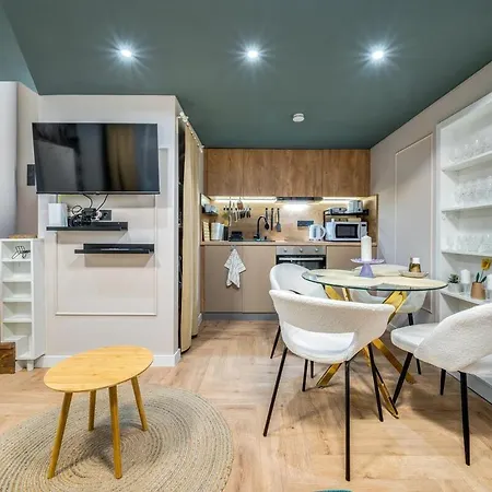 Rsz7 Downtown Stylish *